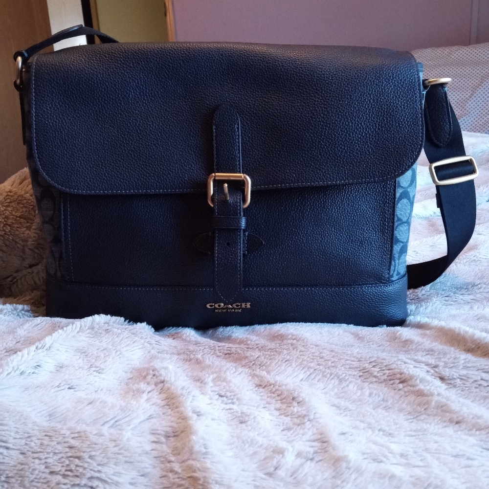 Coach Messenger Bag